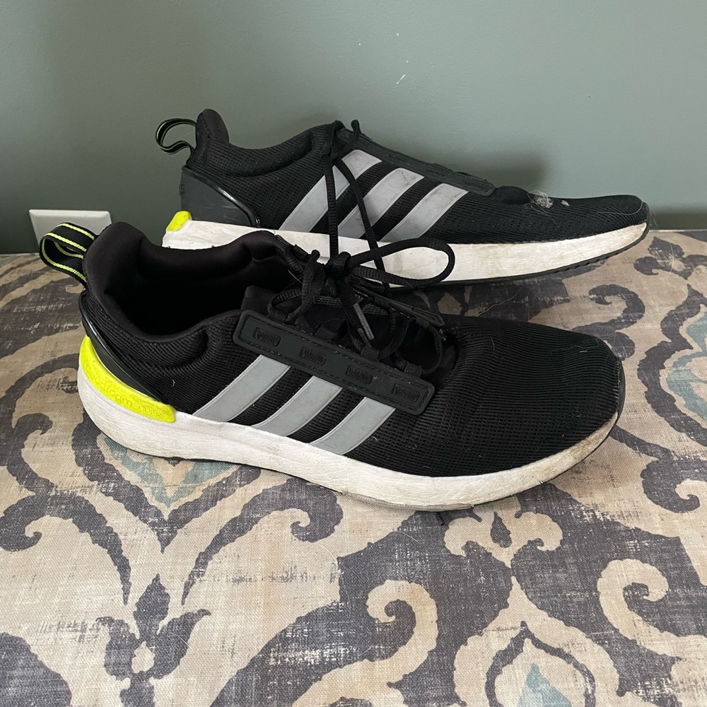 Adidas Men’s cloud form sneaker